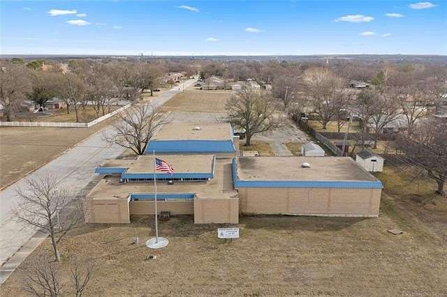 2.43 Acres of Improved Commercial Land for Sale in Ardmore, Oklahoma