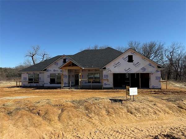 3.23 Acres of Residential Land with Home for Sale in Weatherford, Texas