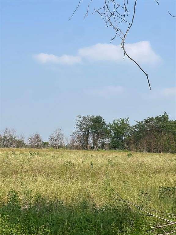 11.9 Acres of Land for Sale in Commerce, Texas