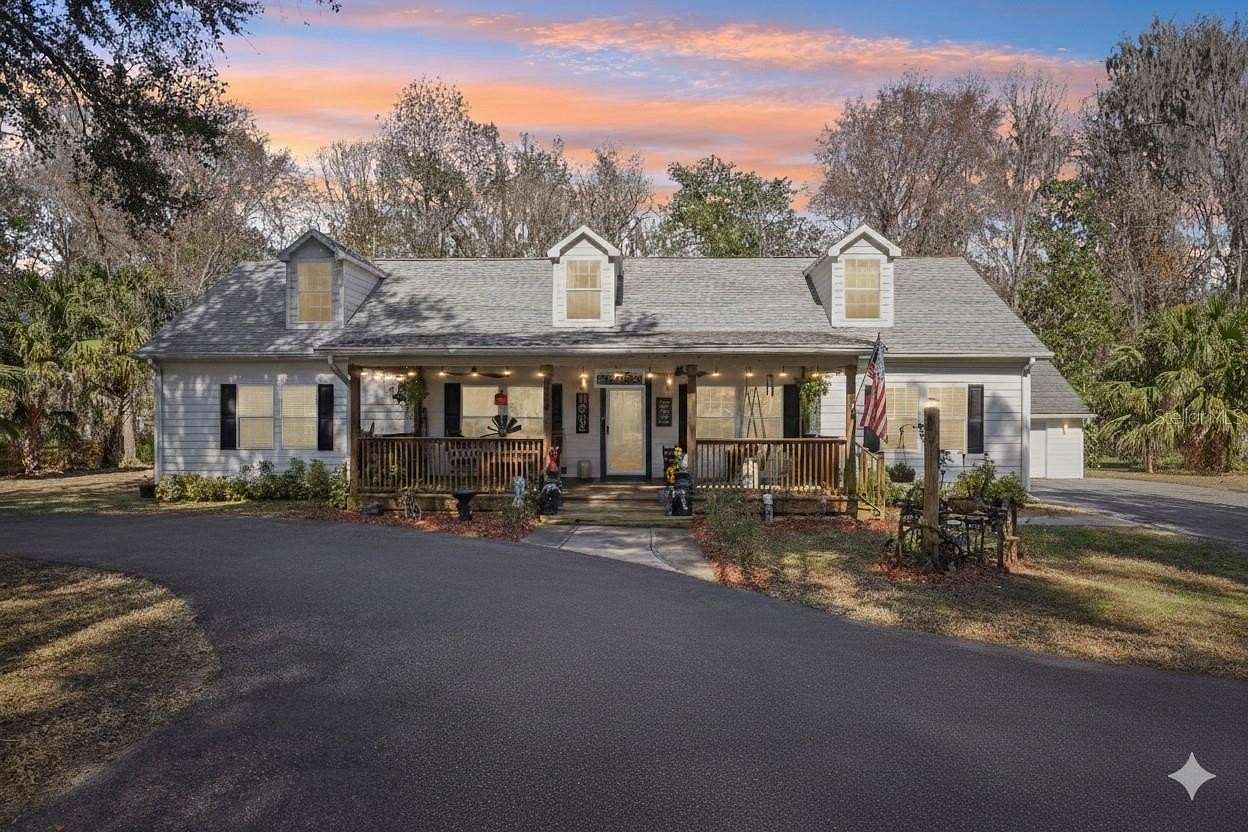 2 Acres of Residential Land with Home for Sale in Ocala, Florida