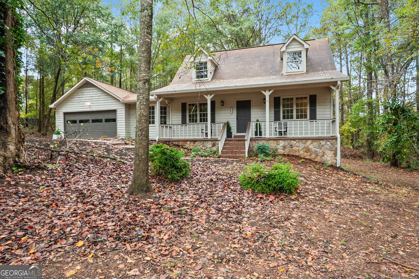 2.17 Acres of Residential Land with Home for Sale in Fayetteville, Georgia