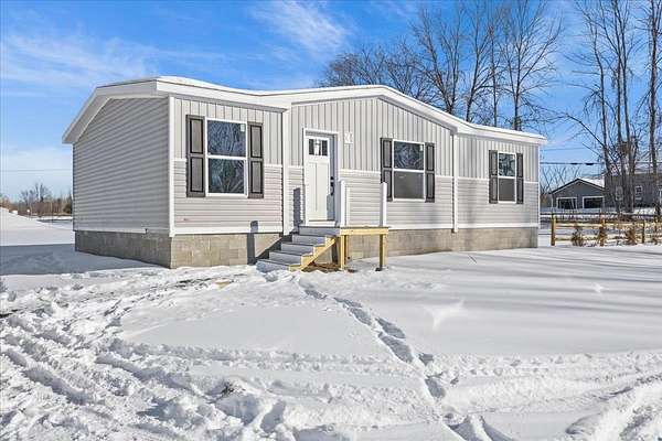 2 Acres of Residential Land with Home for Sale in Alburgh, Vermont