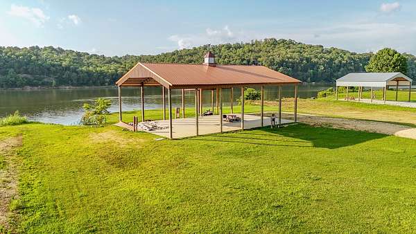 1.23 Acres of Residential Land for Sale in Clifton, Tennessee