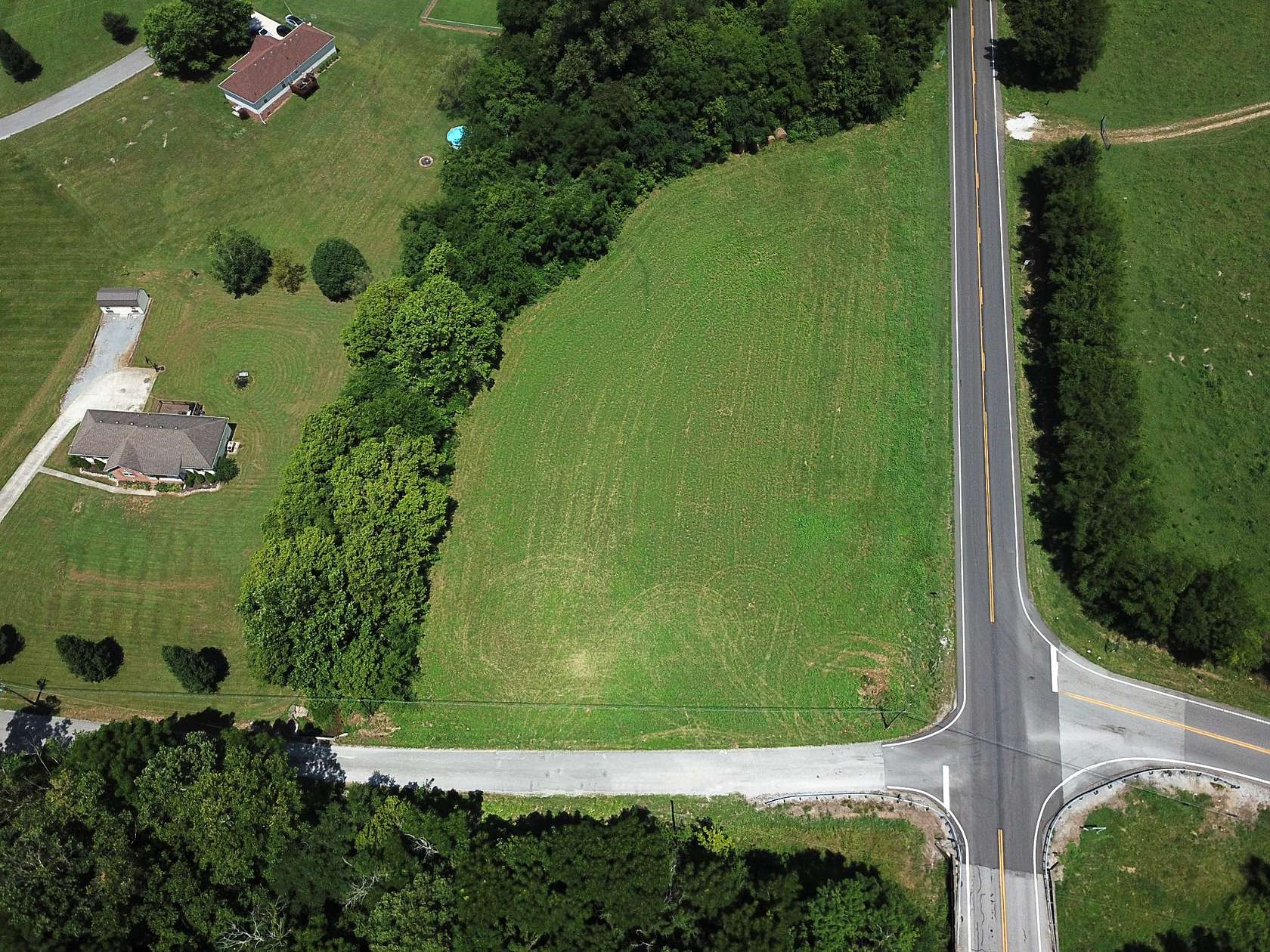 2.36 Acres of Residential Land for Sale in Beechgrove, Tennessee