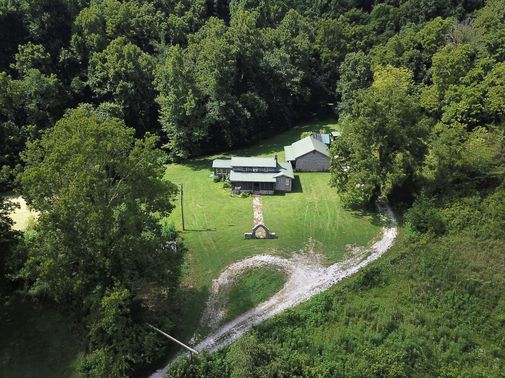 1,072 Acres of Recreational Land with Home for Sale in Christiana, Tennessee