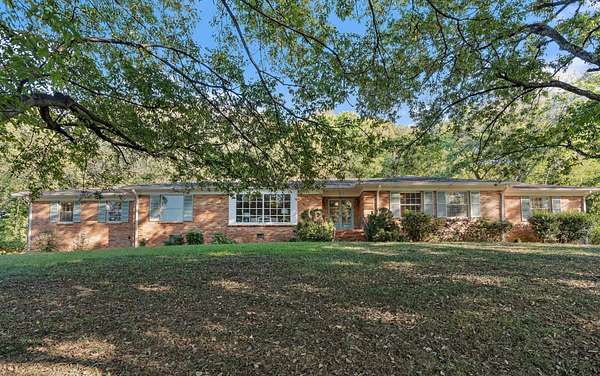 4 Acres of Residential Land with Home for Sale in Nashville, Tennessee