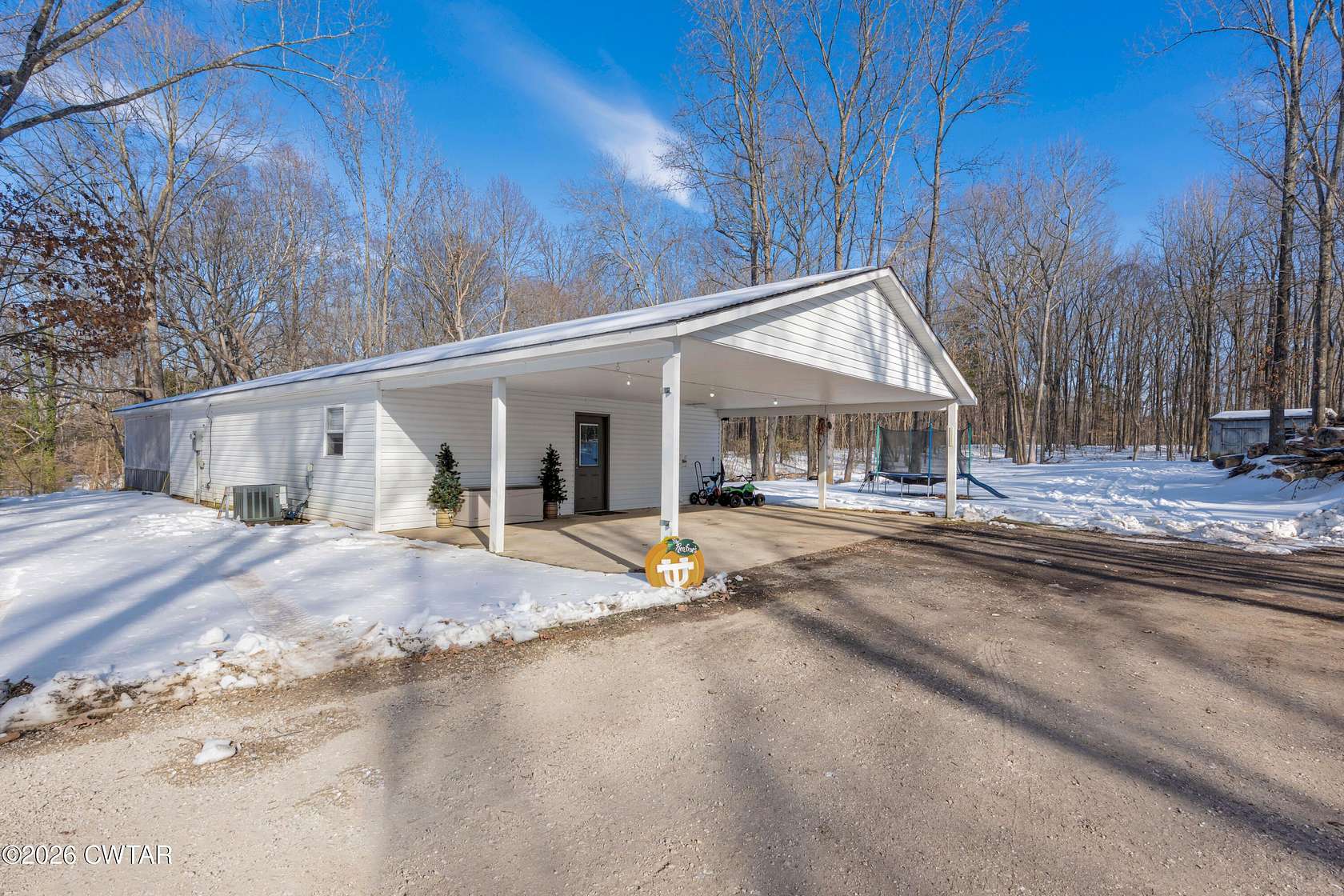 2.75 Acres of Residential Land with Home for Sale in Bradford, Tennessee