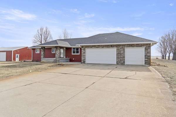 2.2 Acres of Residential Land with Home for Sale in Sergeant Bluff, Iowa