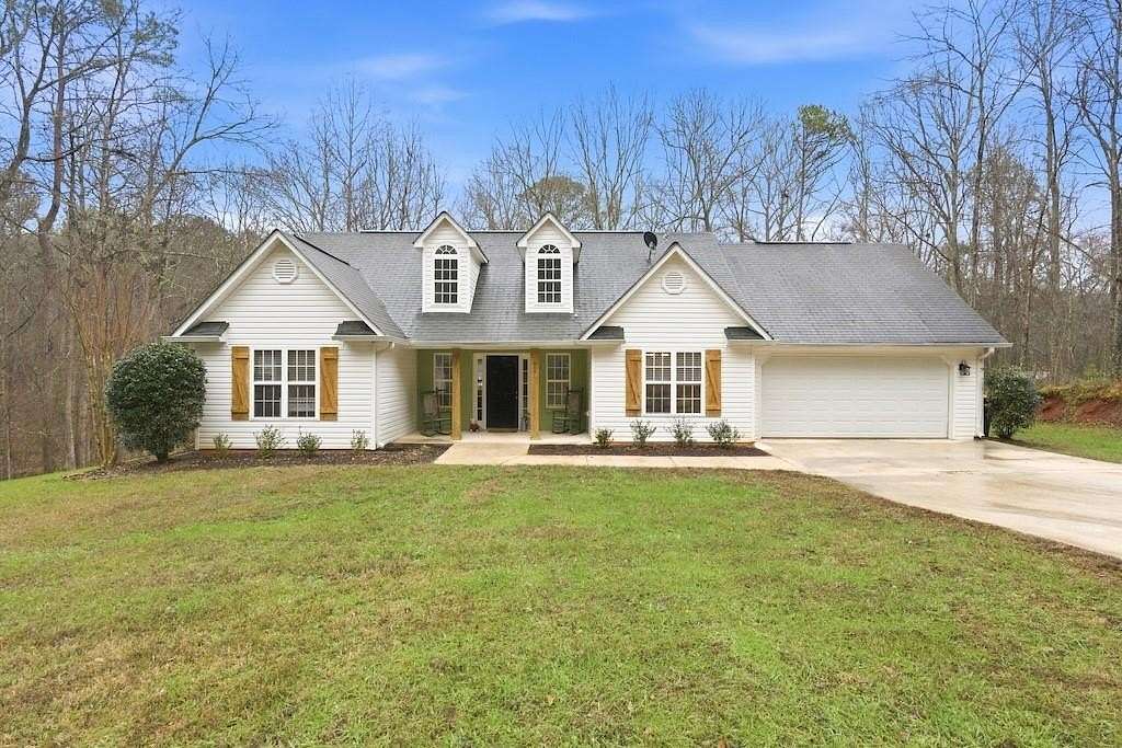 2.25 Acres of Land with Home for Sale in Moreland, Georgia