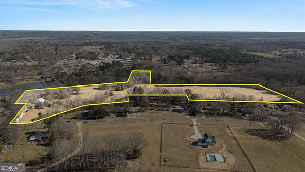 18.5 Acres of Land with Home for Sale in Fayetteville, Georgia