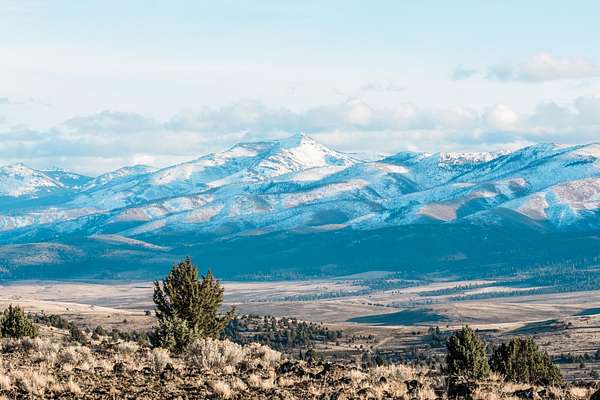 3,412 Acres of Land with Home for Sale in John Day, Oregon