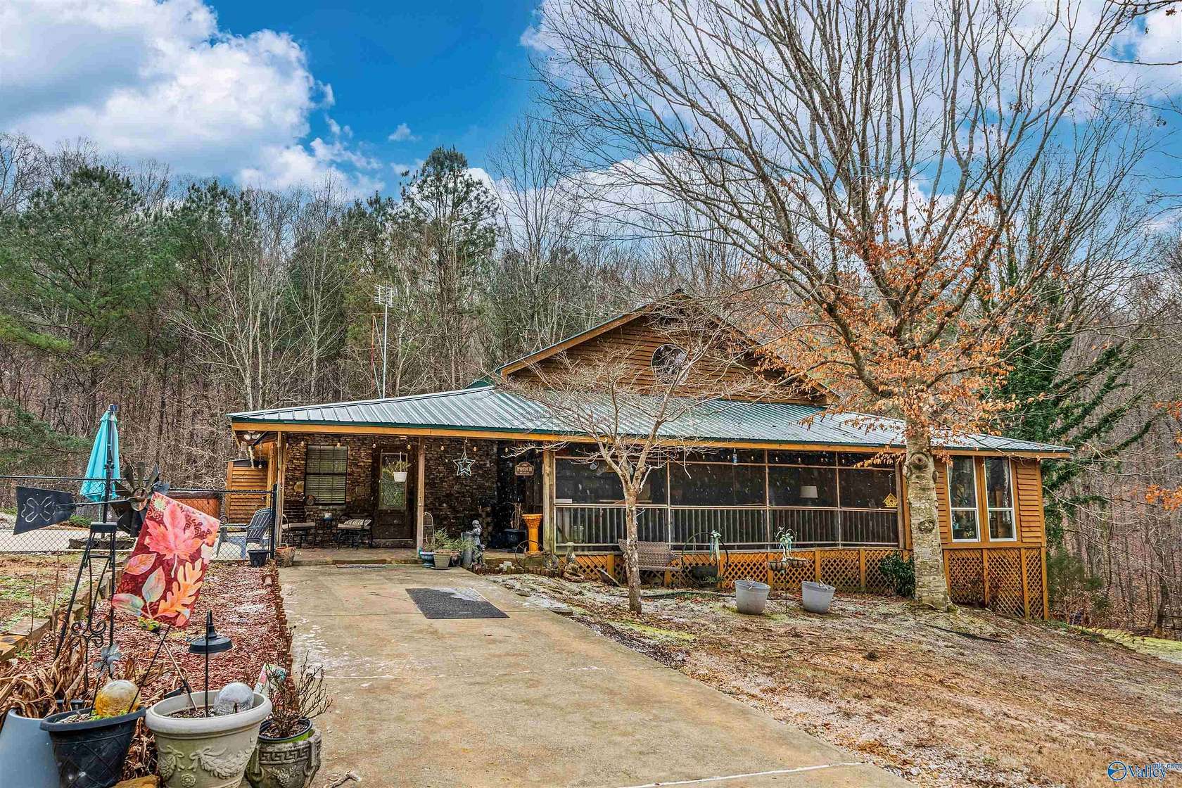 23.4 Acres of Land with Home for Sale in Fort Payne, Alabama