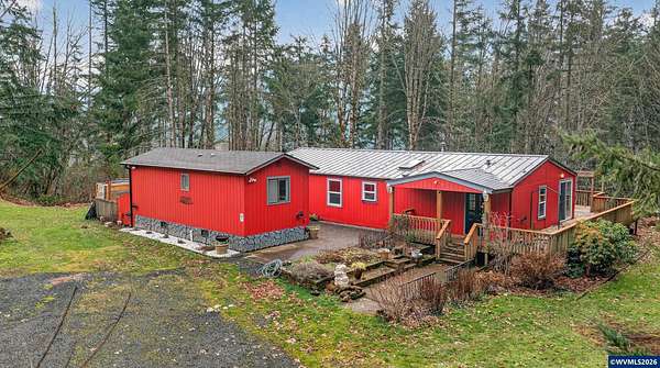 4.27 Acres of Residential Land with Home for Sale in Scotts Mills, Oregon