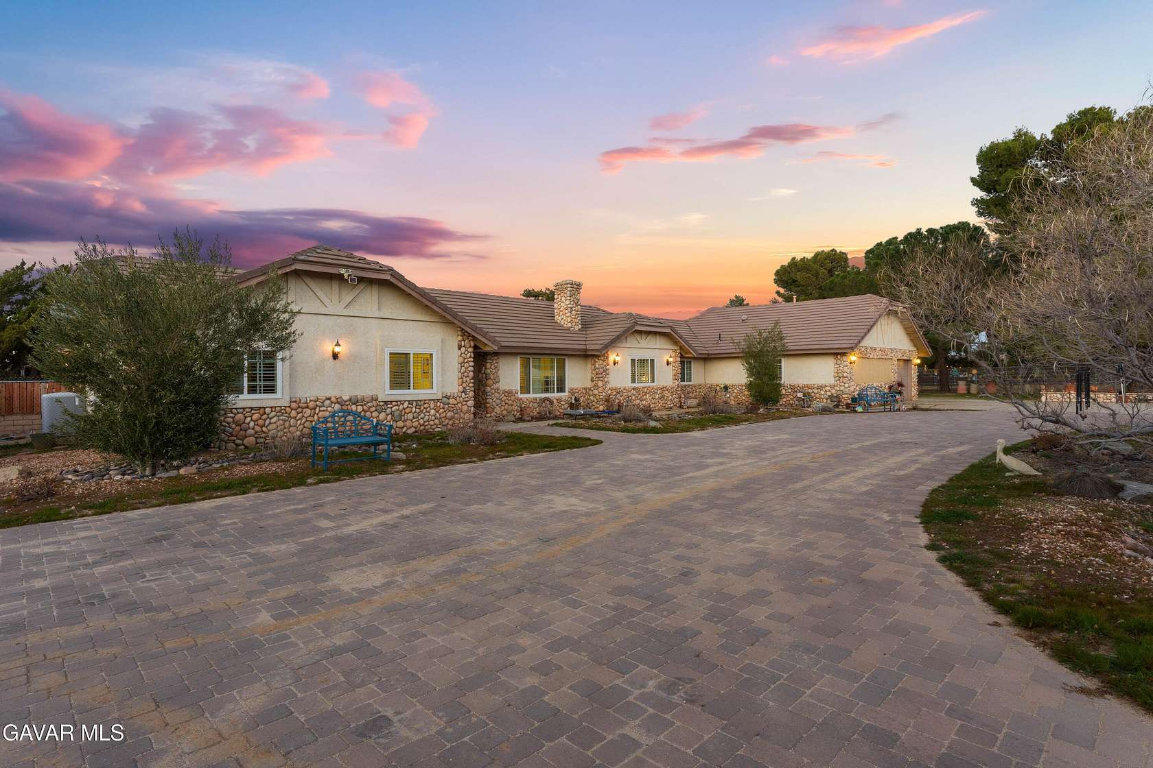 2.85 Acres of Land with Home for Sale in Palmdale, California