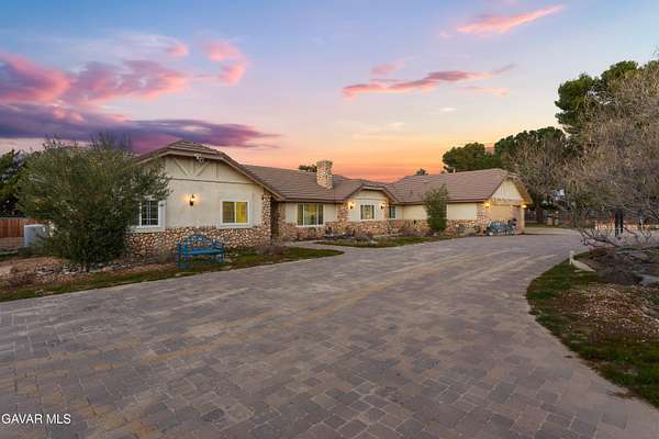 2.85 Acres of Land with Home for Sale in Palmdale, California