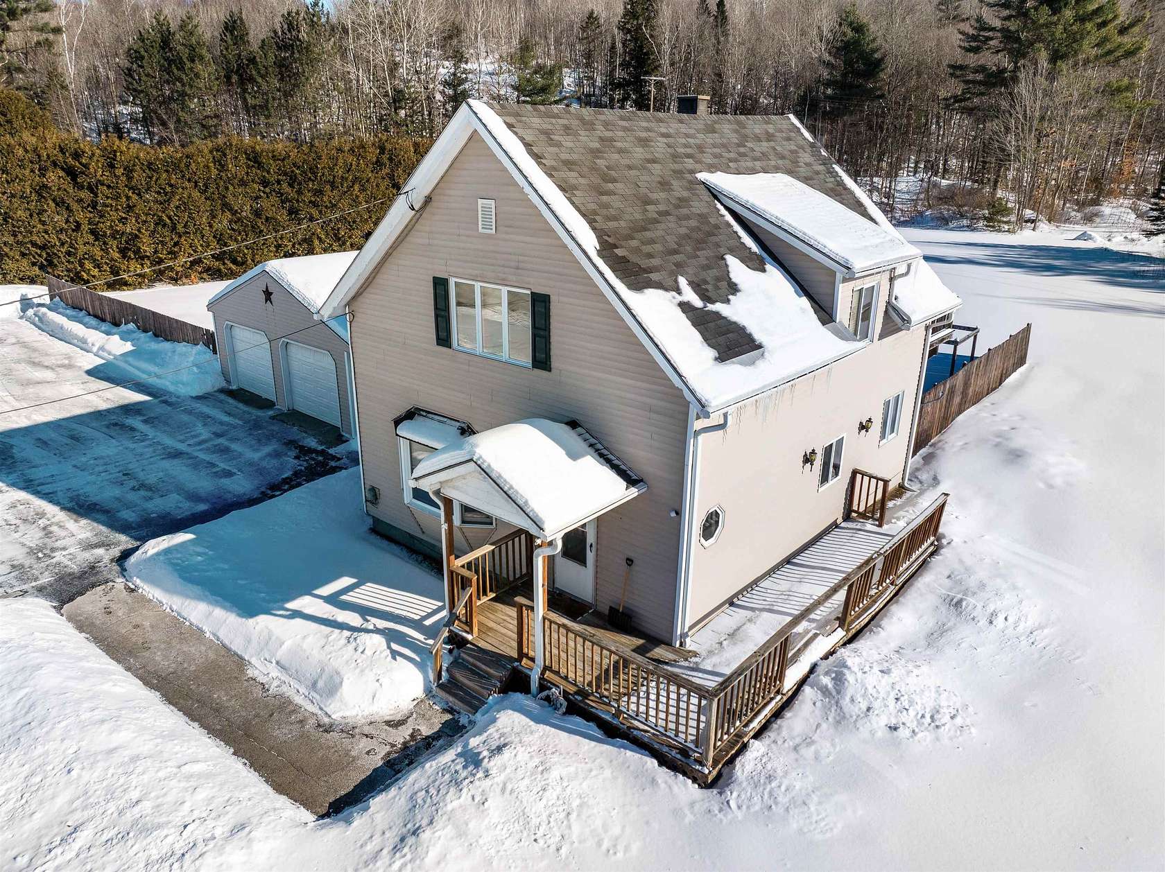 14.8 Acres of Land with Home for Sale in Northumberland, New Hampshire