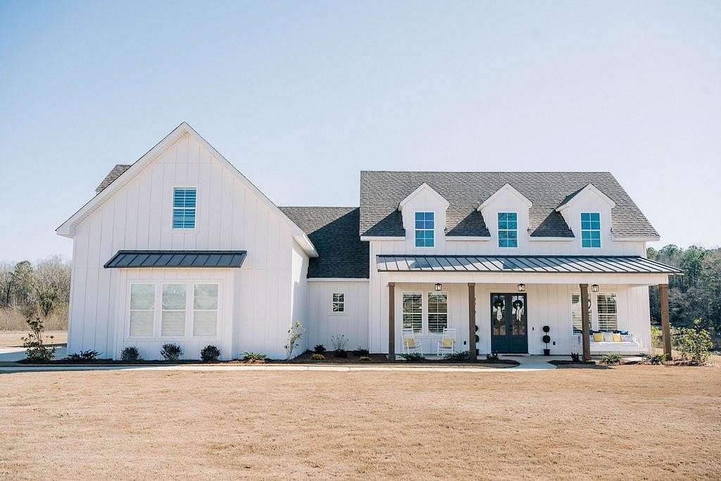 3 Acres of Residential Land with Home for Sale in Auburn, Alabama