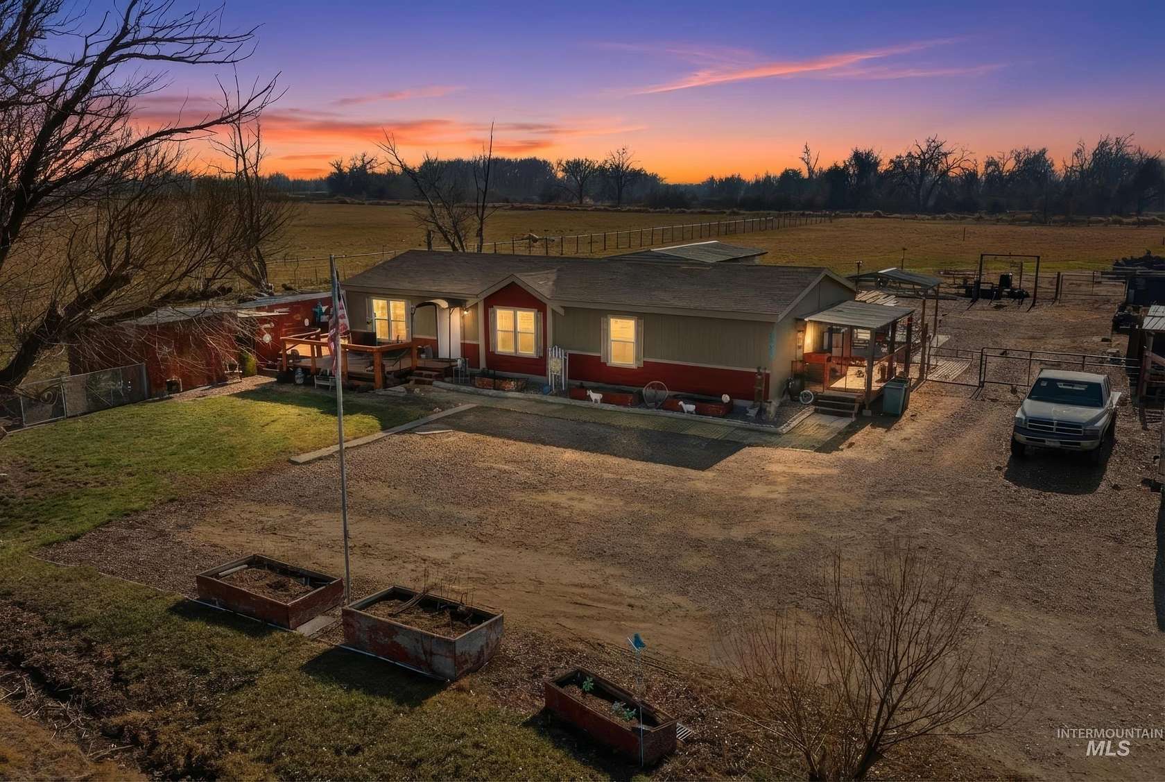 3 Acres of Residential Land with Home for Sale in Parma, Idaho