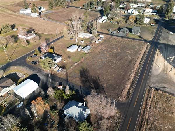 0.96 Acres of Land for Sale in Genesee, Idaho