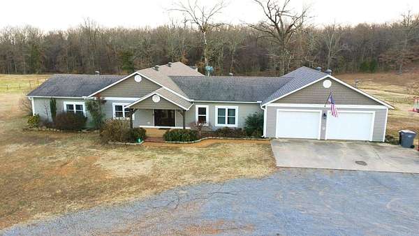 1.5 Acres of Residential Land with Home for Sale in Cord, Arkansas