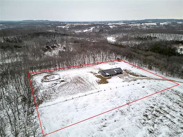 3.85 Acres of Residential Land with Home for Sale in Silex, Missouri