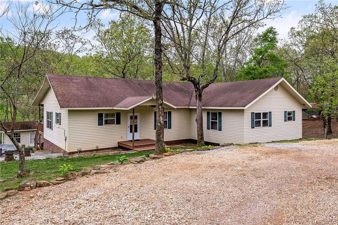 16 Acres of Recreational Land with Home for Sale in Winslow, Arkansas
