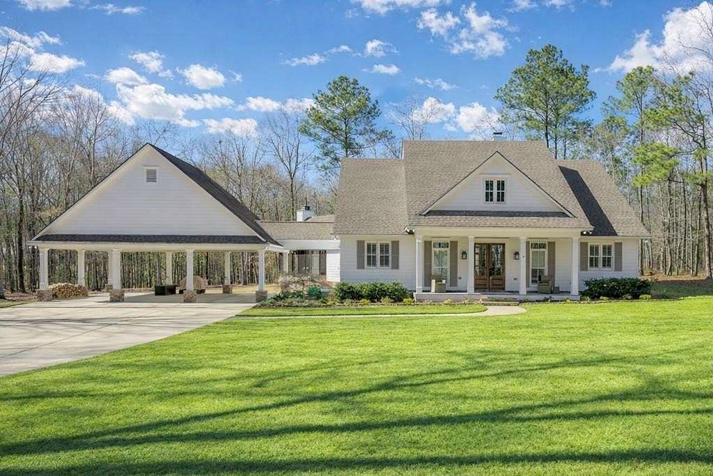 12 Acres of Recreational Land with Home for Sale in Waverly Hall, Georgia