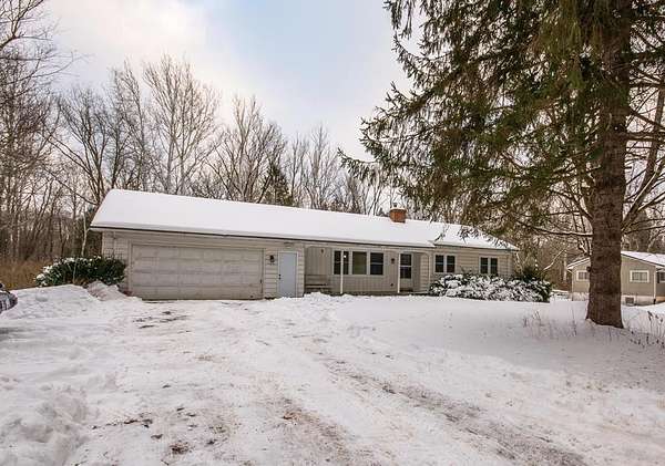 1.77 Acres of Residential Land with Home for Sale in Mansfield, Ohio