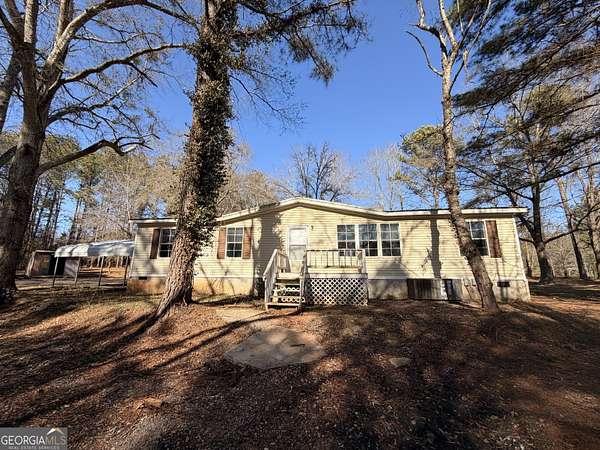 1.5 Acres of Residential Land with Home for Sale in Hogansville, Georgia