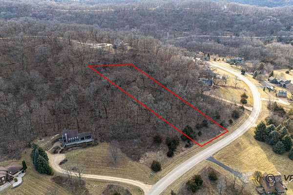 1 Acre of Residential Land for Sale in Galena, Illinois