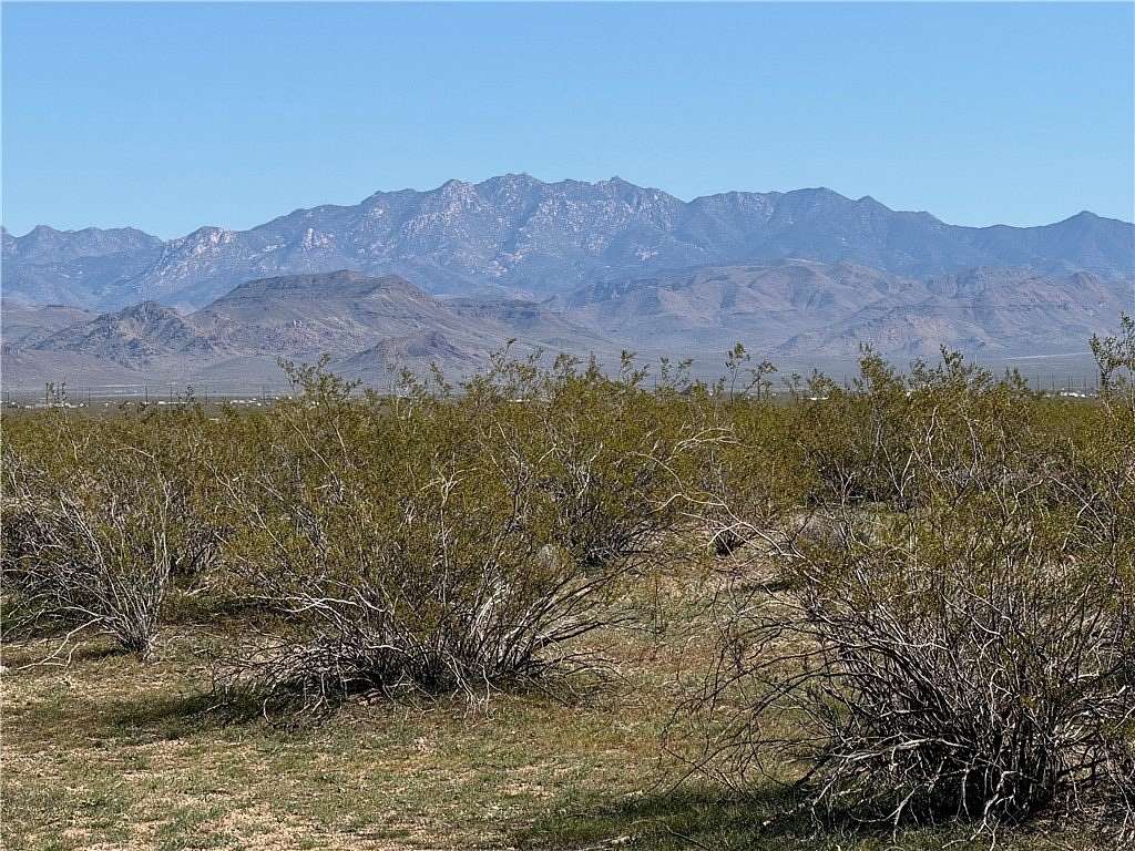 2 Acres of Residential Land for Sale in Golden Valley, Arizona