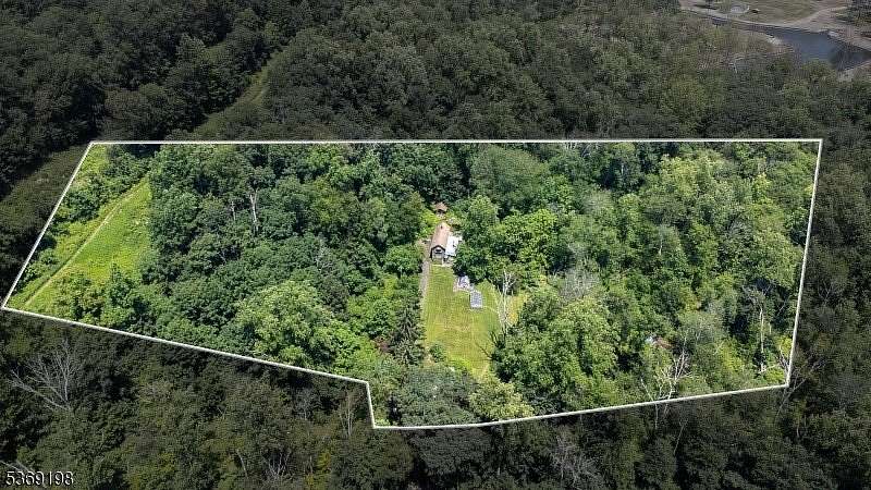 10.2 Acres of Land with Home for Sale in Kinnelon, New Jersey