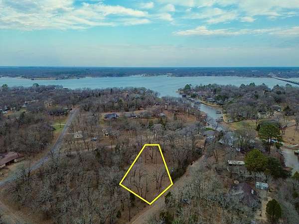 0.38 Acres of Residential Land for Sale in Malakoff, Texas