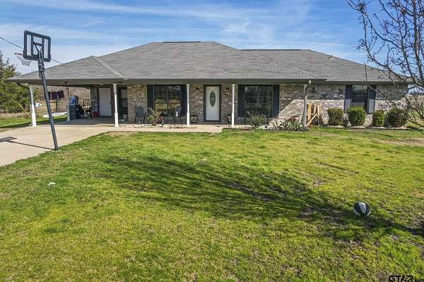 4 Acres of Land with Home for Sale in Mount Vernon, Texas
