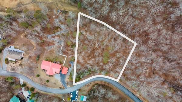 1 Acre of Residential Land for Sale in Dandridge, Tennessee