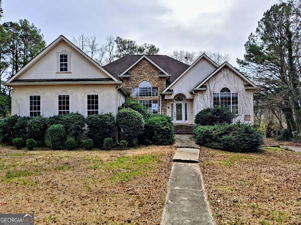 2.32 Acres of Residential Land with Home for Sale in Jonesboro, Georgia