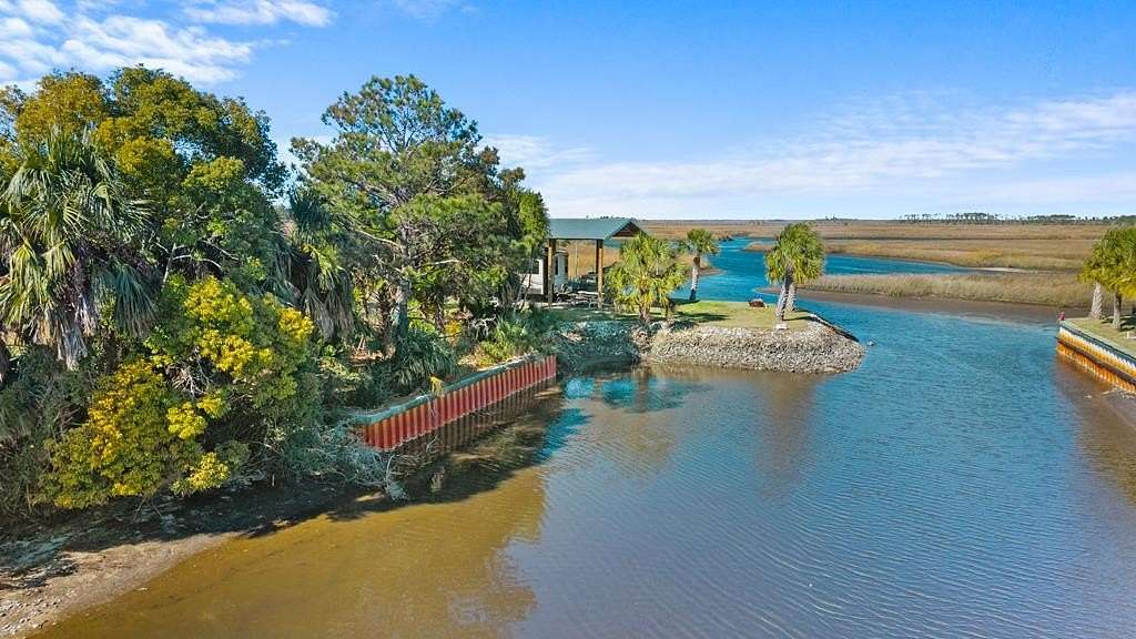 0.13 Acres of Residential Land for Sale in Suwannee, Florida