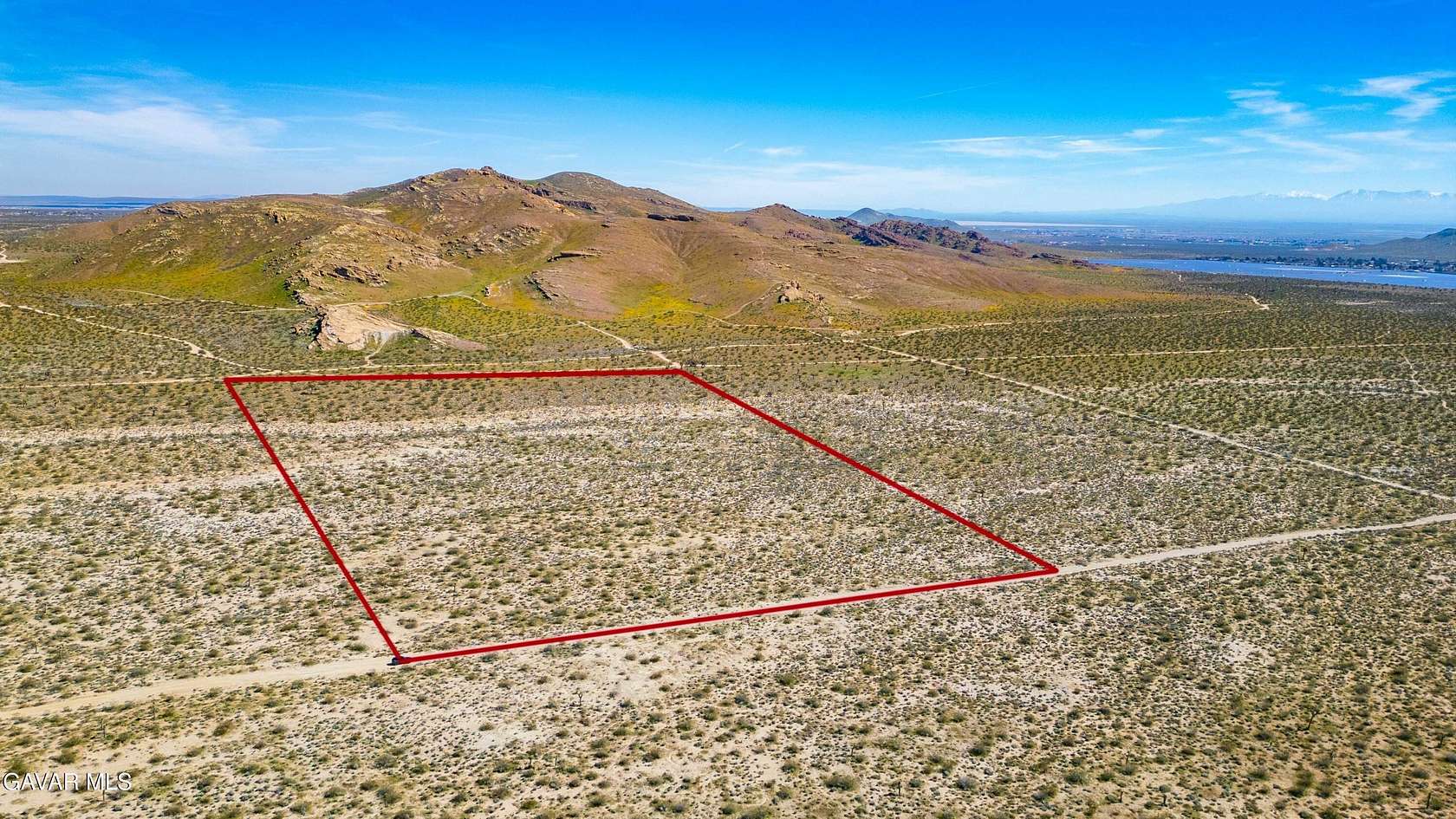 20 Acres of Land for Sale in Rosamond, California