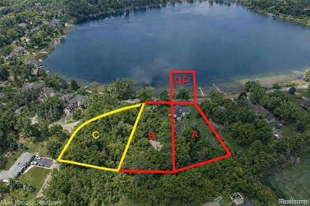 1 Acre of Residential Land for Sale in Bloomfield Hills, Michigan