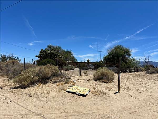 5.12 Acres of Land with Home for Sale in Palmdale, California