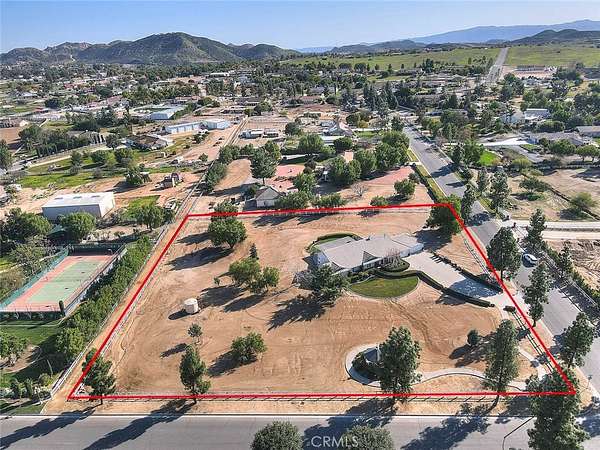 2.14 Acres of Land with Home for Sale in Lake Mathews, California