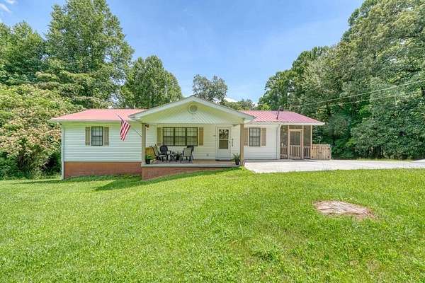 1.5 Acres of Land with Home for Sale in McCaysville, Georgia