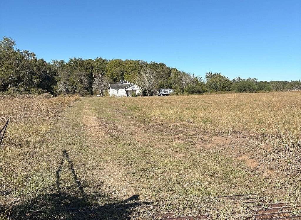 9.27 Acres of Agricultural Land for Sale in Moravia, Texas