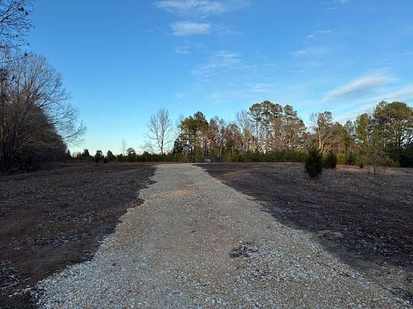 2.57 Acres of Residential Land for Sale in Paris, Tennessee