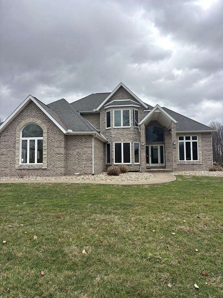 8.4 Acres of Land with Home for Sale in Mansfield, Ohio