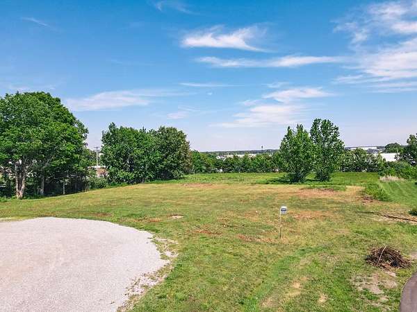 2 Acres of Residential Land for Sale in Madisonville, Kentucky