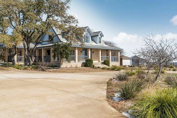 2.5 Acres of Residential Land with Home for Lease in Georgetown, Texas