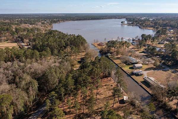 1 Acre of Residential Land for Sale in Carriere, Mississippi