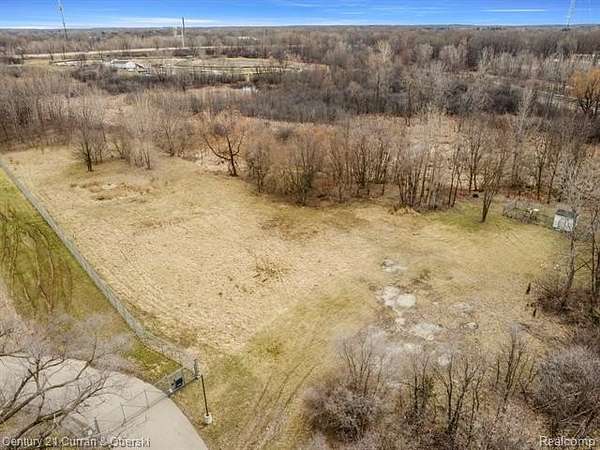 1 Acre of Mixed-Use Land for Sale in Jackson, Michigan