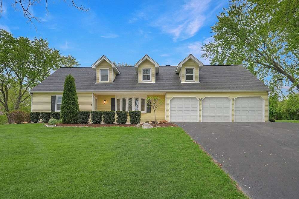 1.7 Acres of Land with Home for Sale in Wheaton, Illinois